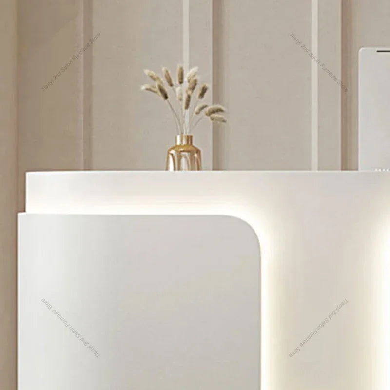 Banque d'Accueil "L'Italien" – Le Design d'Avant-Garde par DeskHarmony