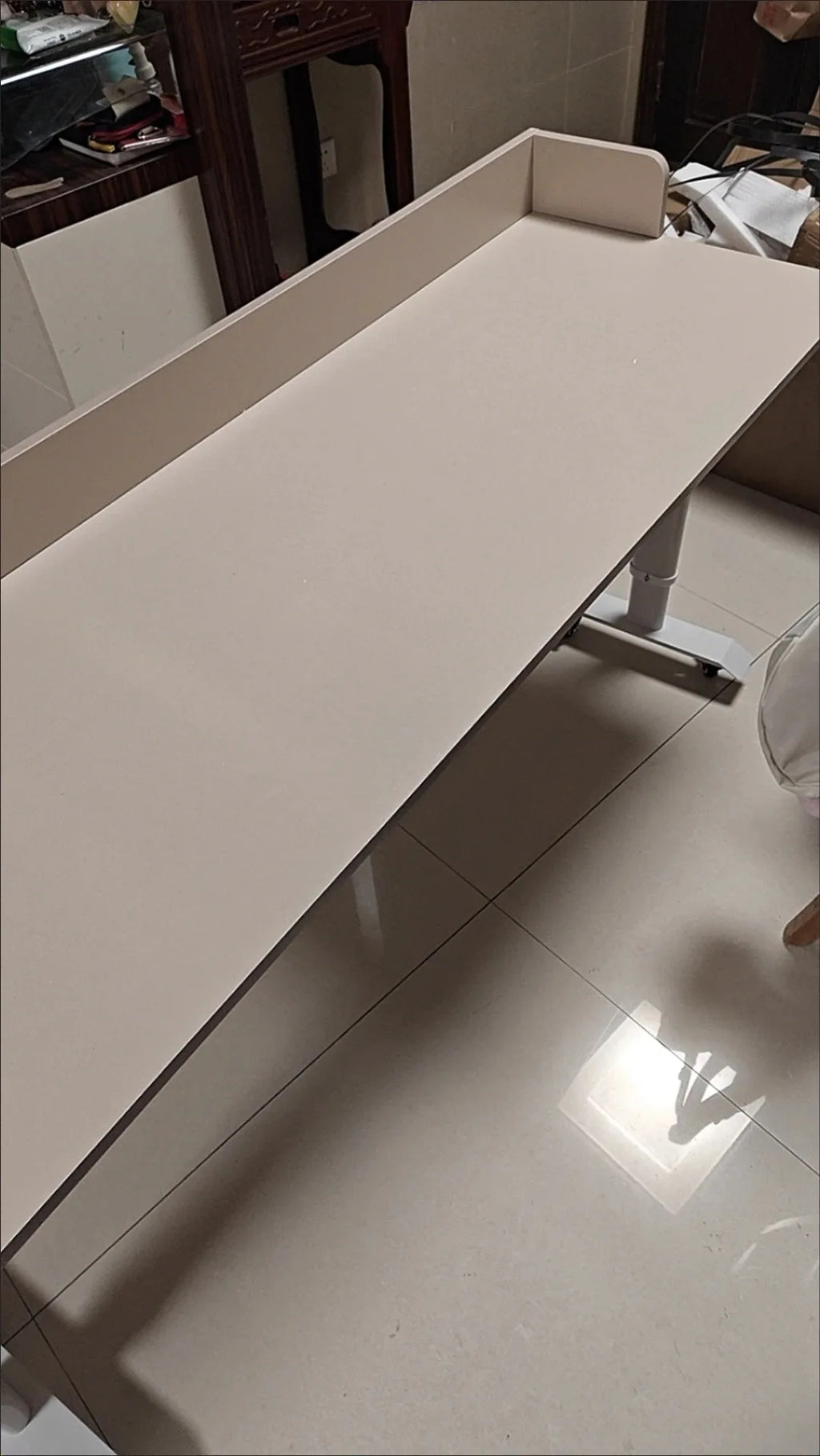 Bureau Mobile "Sérénité" – La Station Assis-Debout Tout-en-Un par DeskHarmony