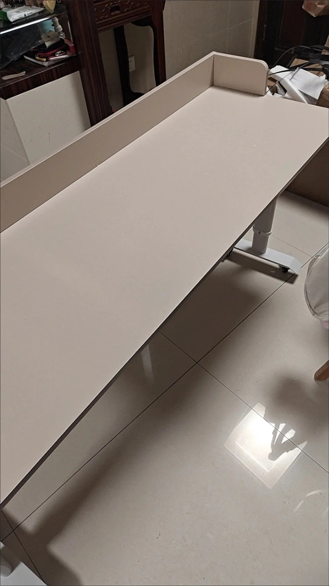 Bureau Mobile "Sérénité" – La Station Assis-Debout Tout-en-Un par DeskHarmony